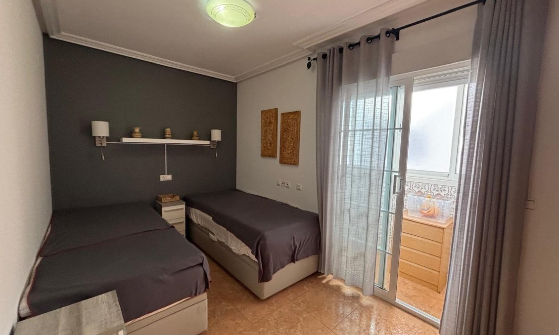 Revente - Appartement -
Torrevieja