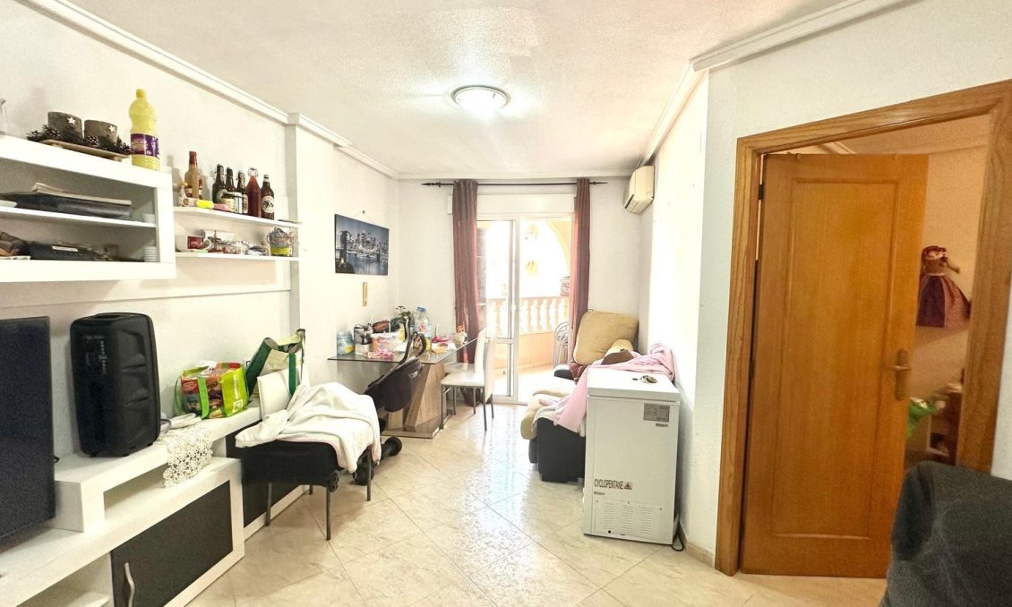 Segunda mano - Apartamento -
Torrevieja - Estacion De Autobuses