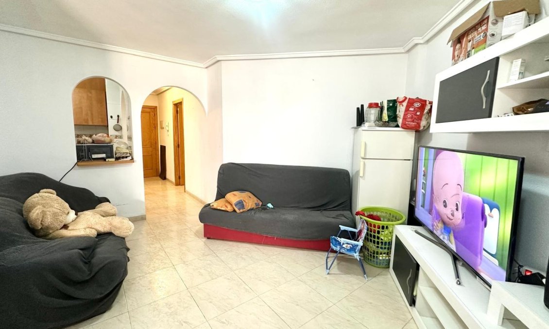 Segunda mano - Apartamento -
Torrevieja - Estacion De Autobuses