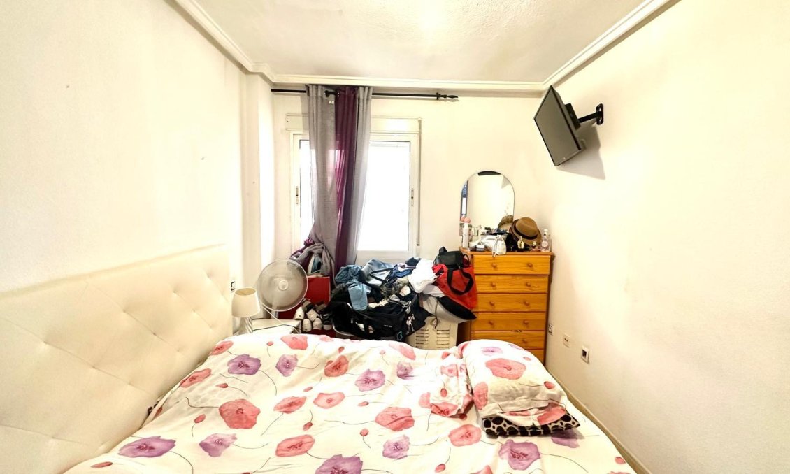 Segunda mano - Apartamento -
Torrevieja - Estacion De Autobuses