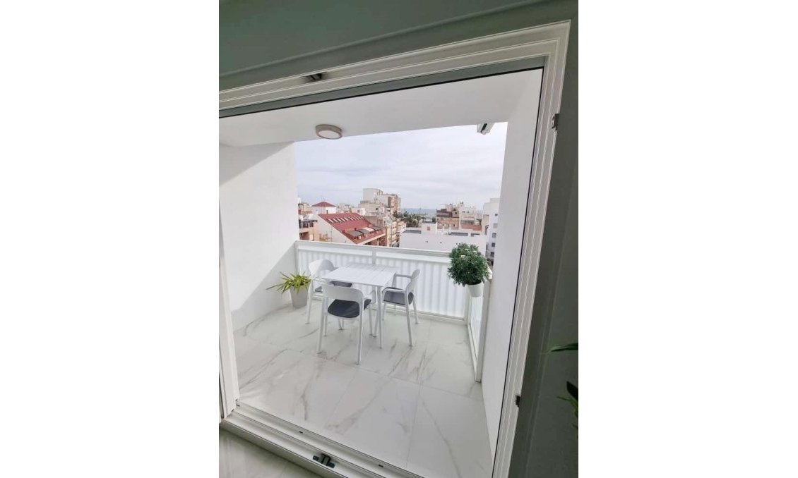 Resale - Apartment -
Torrevieja