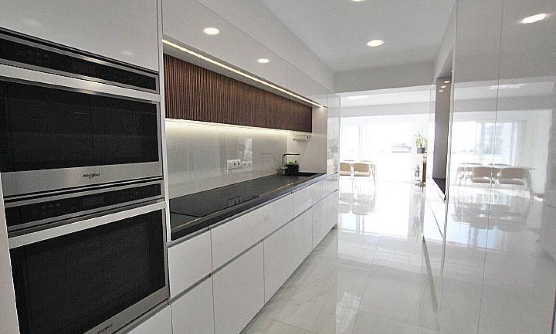 Resale - Apartment -
Torrevieja