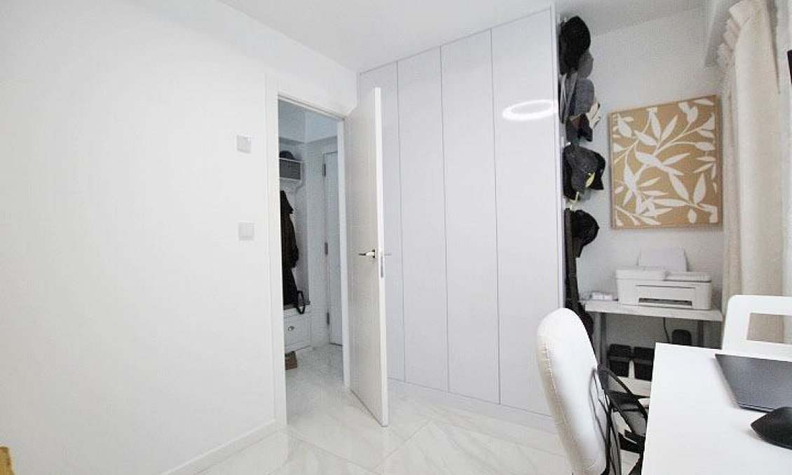 Resale - Apartment -
Torrevieja