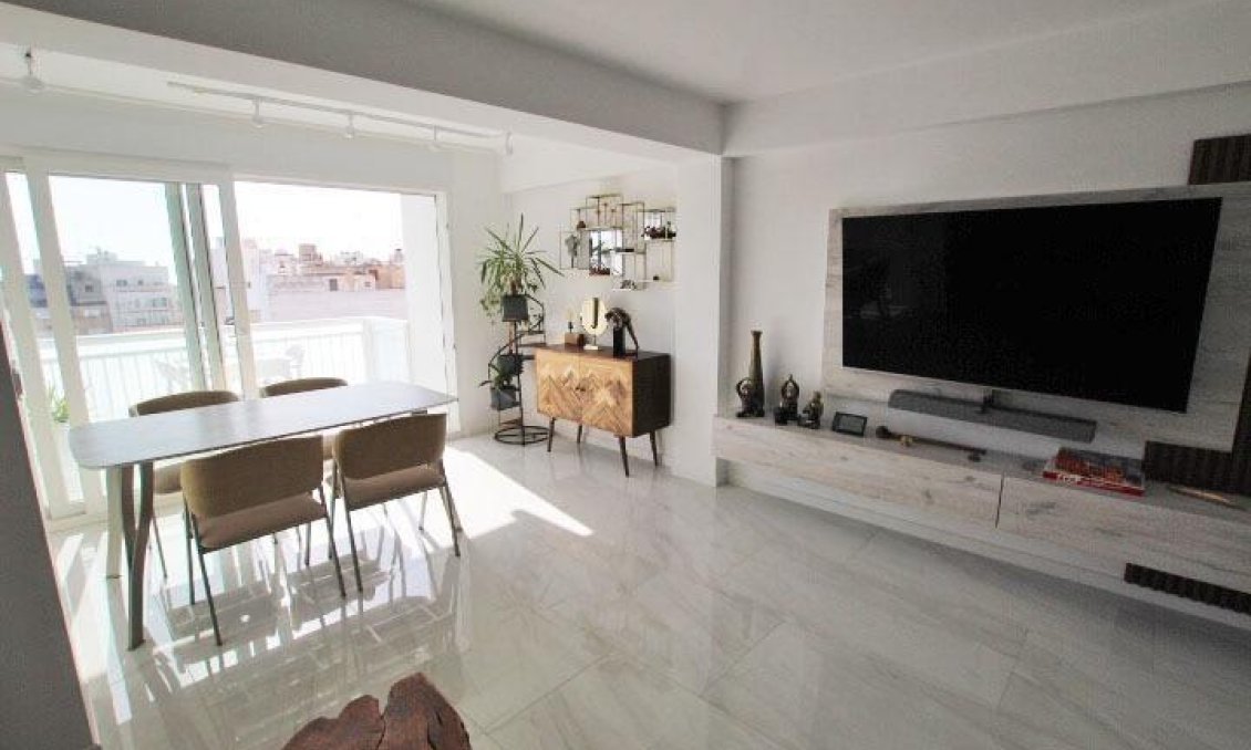 Resale - Apartment -
Torrevieja