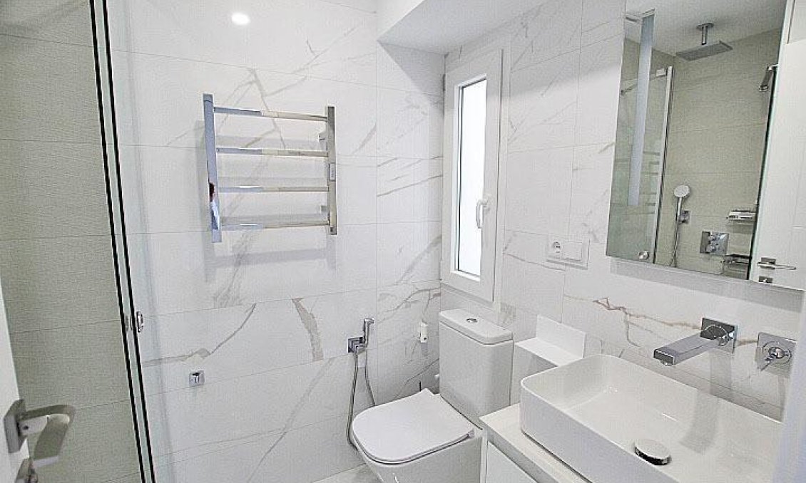 Resale - Apartment -
Torrevieja