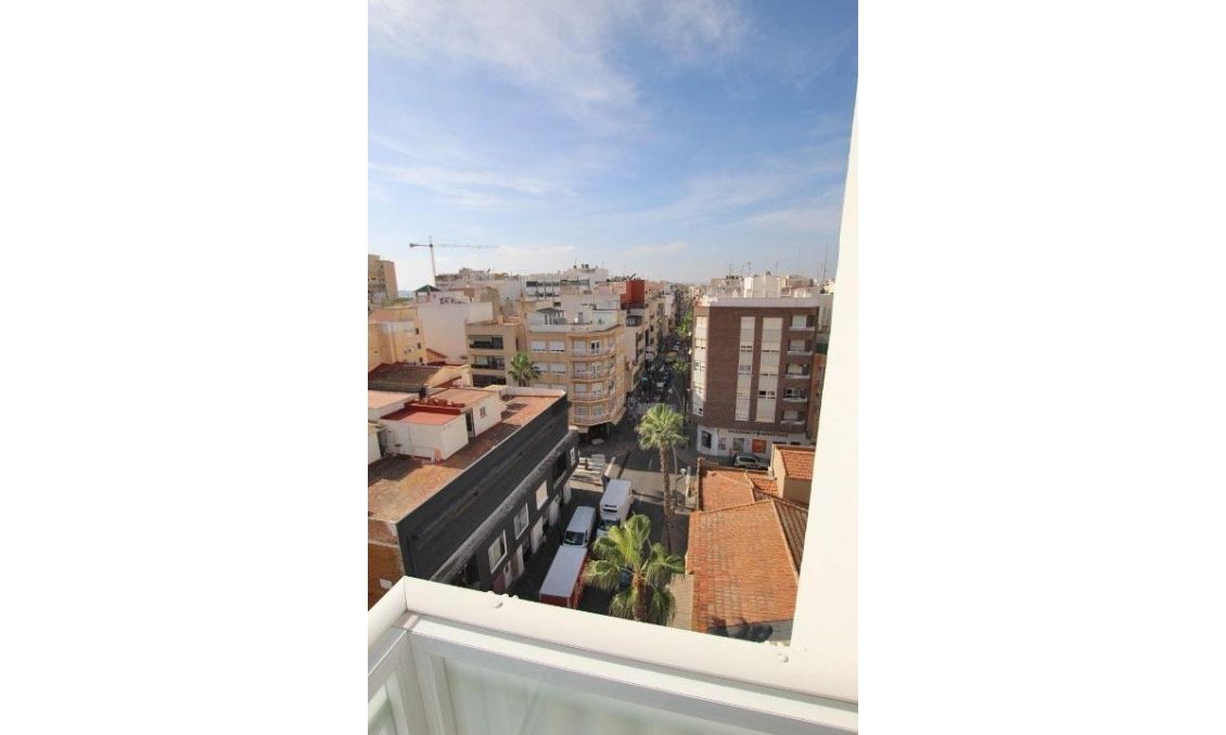 Resale - Apartment -
Torrevieja
