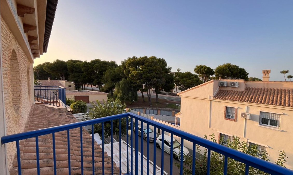 Segunda mano - Town House -
Orihuela Costa - Campoamor