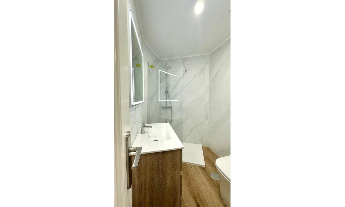 Segunda mano - Apartamento -
Torrevieja - La Mata Pueblo