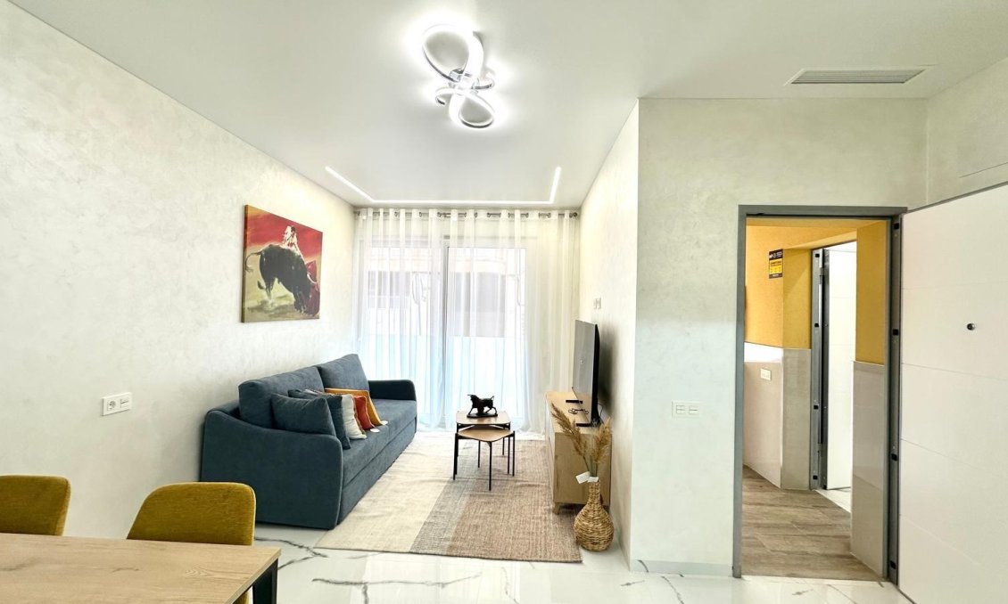 Használt Ingatlanok - Apartman -
Torrevieja - Playa del Cura