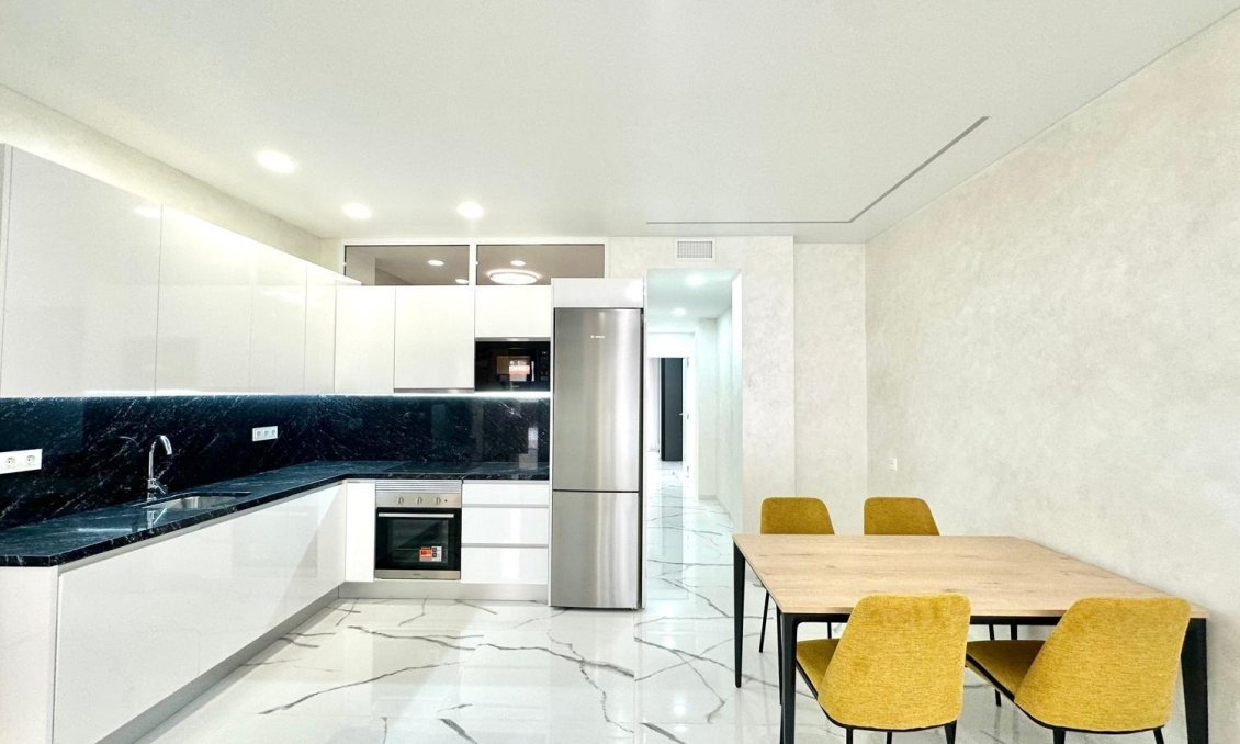 Használt Ingatlanok - Apartman -
Torrevieja - Playa del Cura