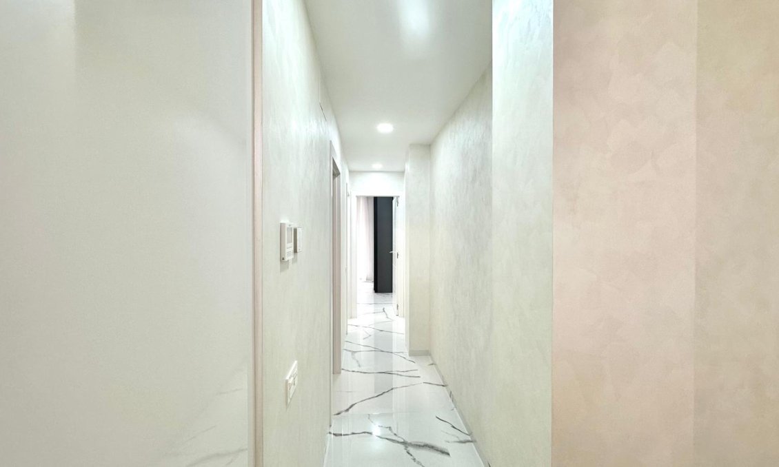 Használt Ingatlanok - Apartman -
Torrevieja - Playa del Cura