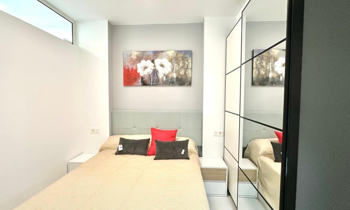 Használt Ingatlanok - Apartman -
Torrevieja - Playa del Cura