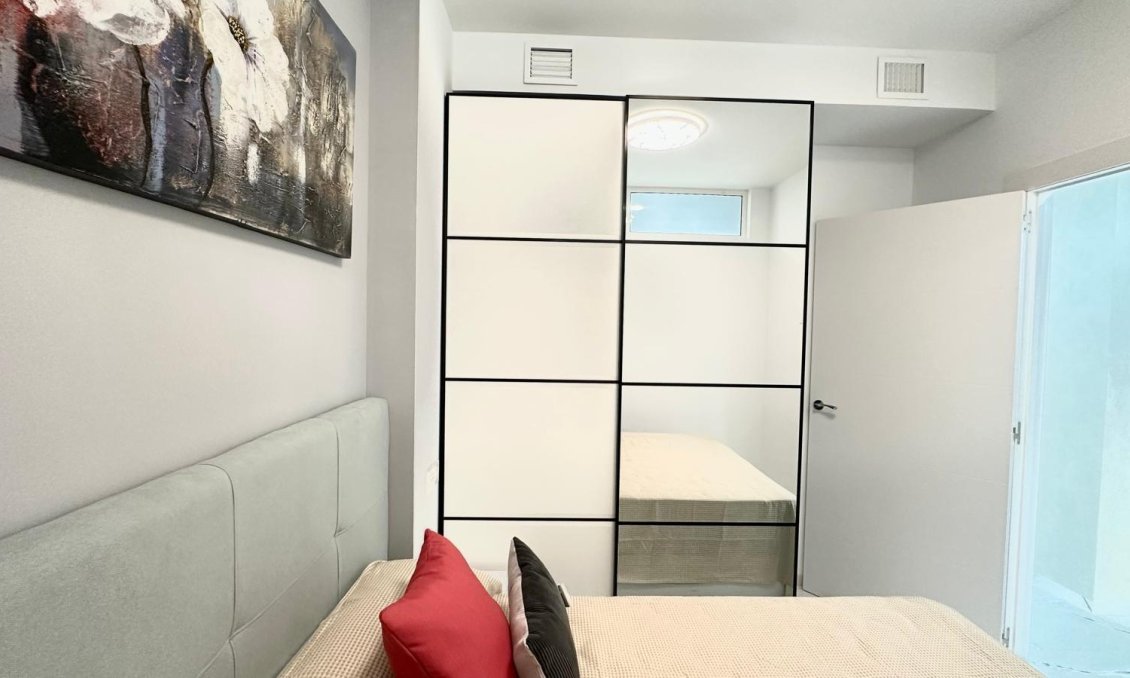 Használt Ingatlanok - Apartman -
Torrevieja - Playa del Cura