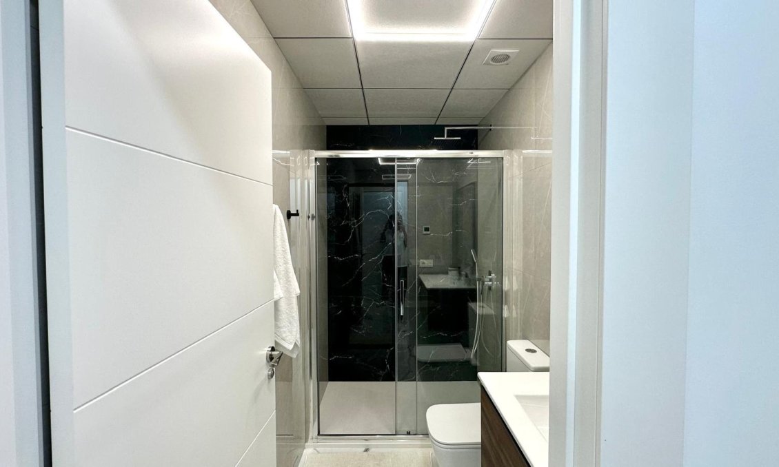 Használt Ingatlanok - Apartman -
Torrevieja - Playa del Cura