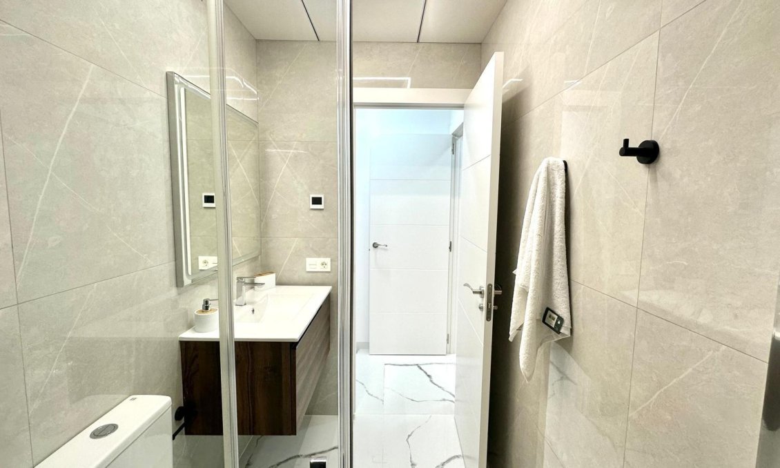 Használt Ingatlanok - Apartman -
Torrevieja - Playa del Cura