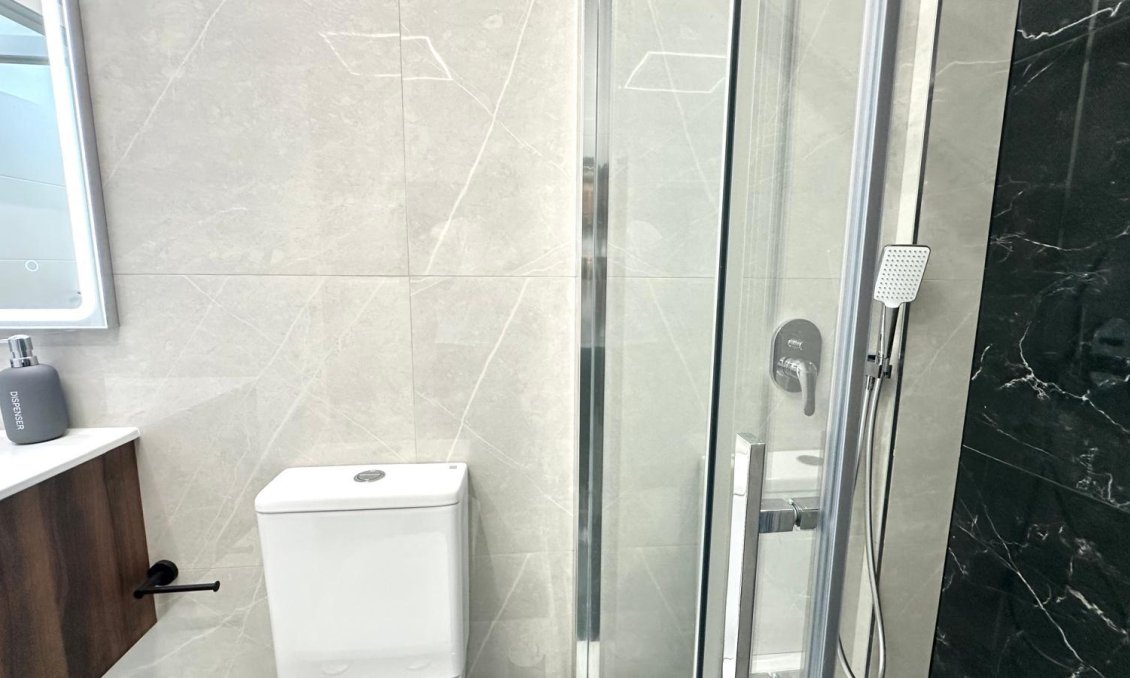 Használt Ingatlanok - Apartman -
Torrevieja - Playa del Cura