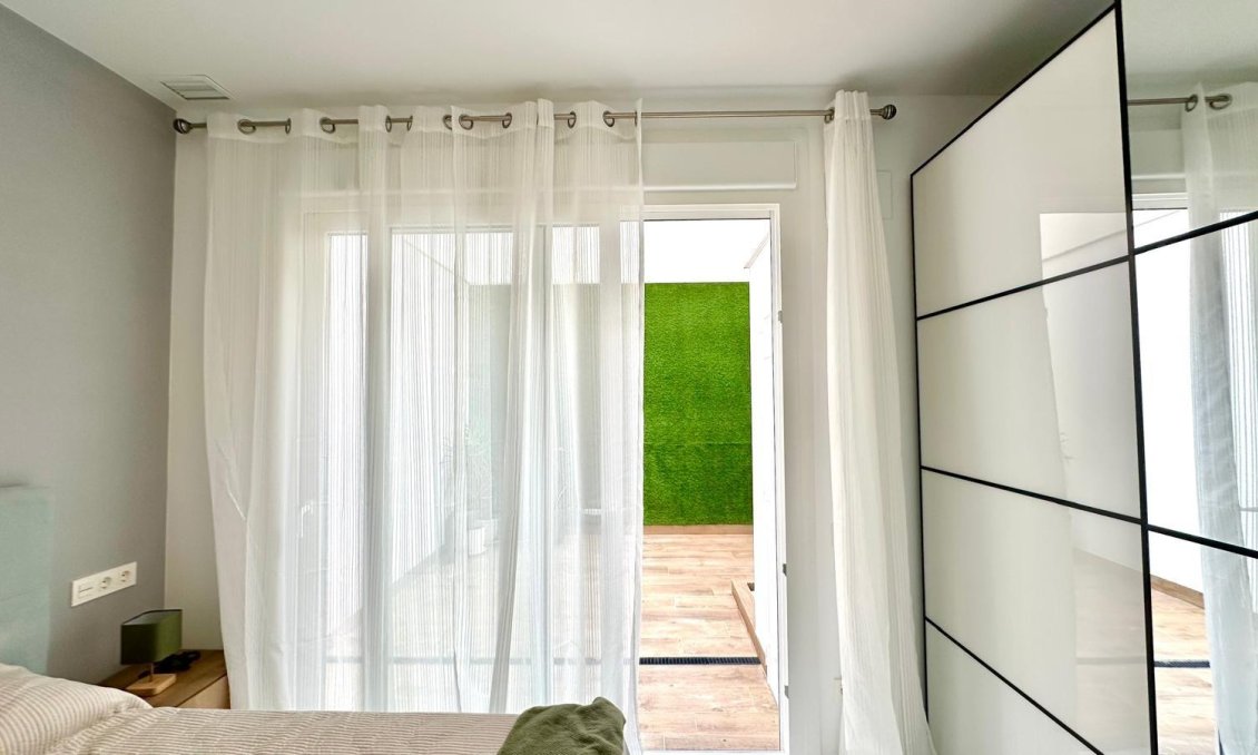 Használt Ingatlanok - Apartman -
Torrevieja - Playa del Cura