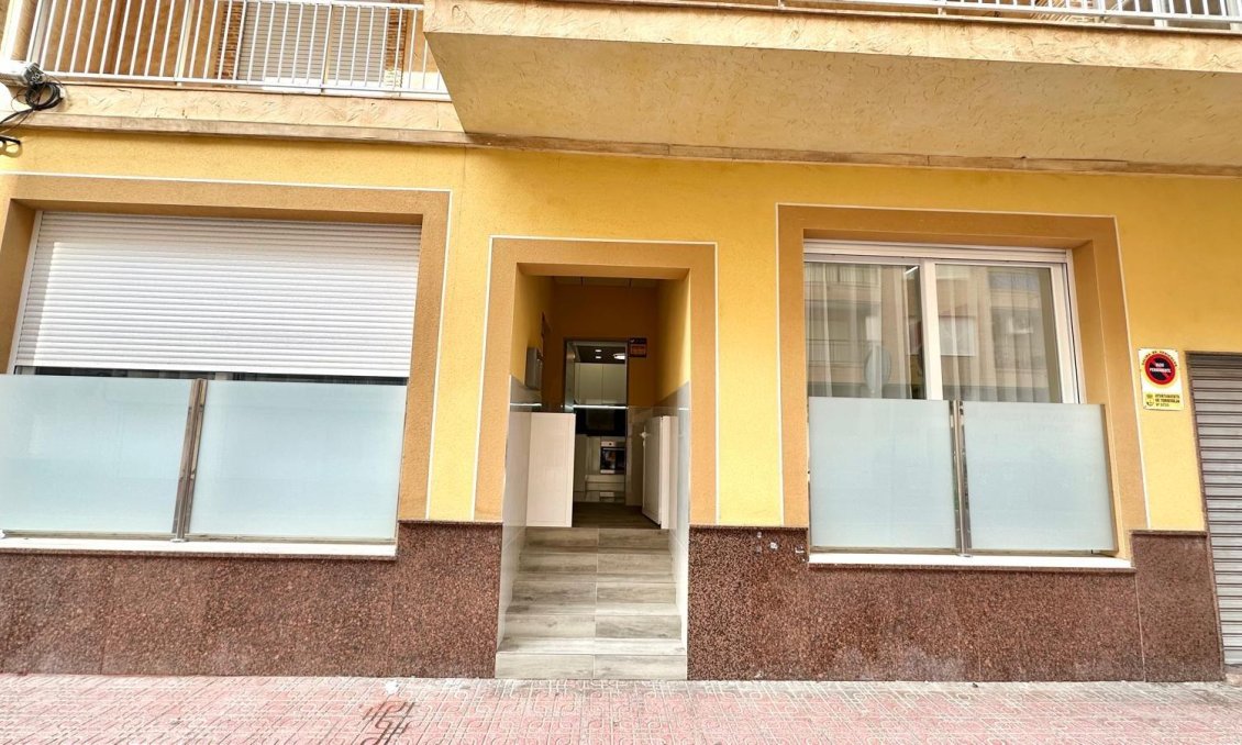 Használt Ingatlanok - Apartman -
Torrevieja - Playa del Cura