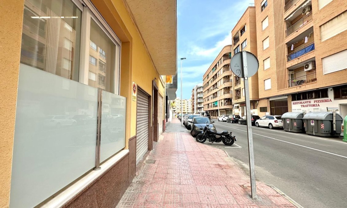 Használt Ingatlanok - Apartman -
Torrevieja - Playa del Cura