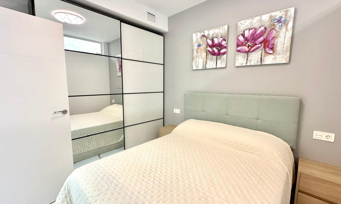 Használt Ingatlanok - Apartman -
Torrevieja - Playa del Cura