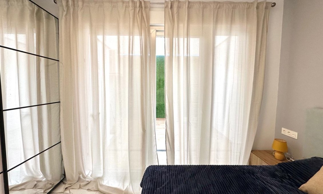 Használt Ingatlanok - Apartman -
Torrevieja - Playa del Cura