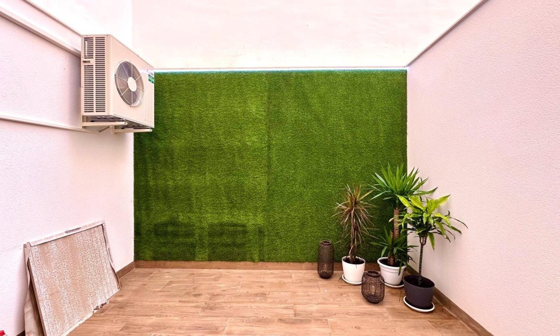 Használt Ingatlanok - Apartman -
Torrevieja - Playa del Cura