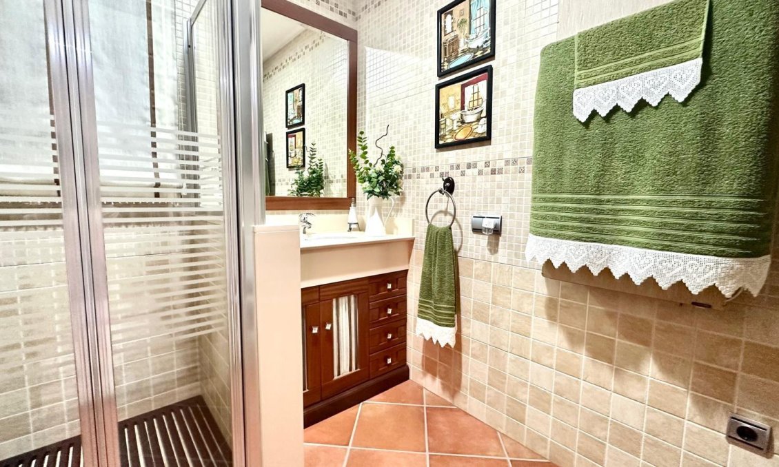 Segunda mano - Town House -
Torrevieja - La Siesta