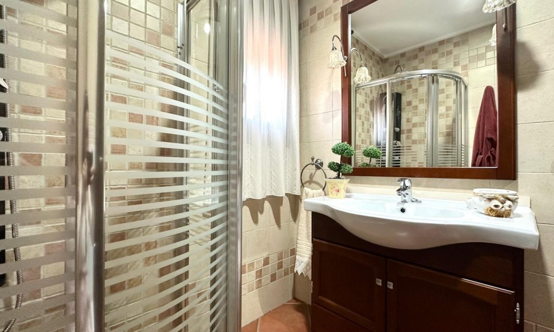 Segunda mano - Town House -
Torrevieja - La Siesta