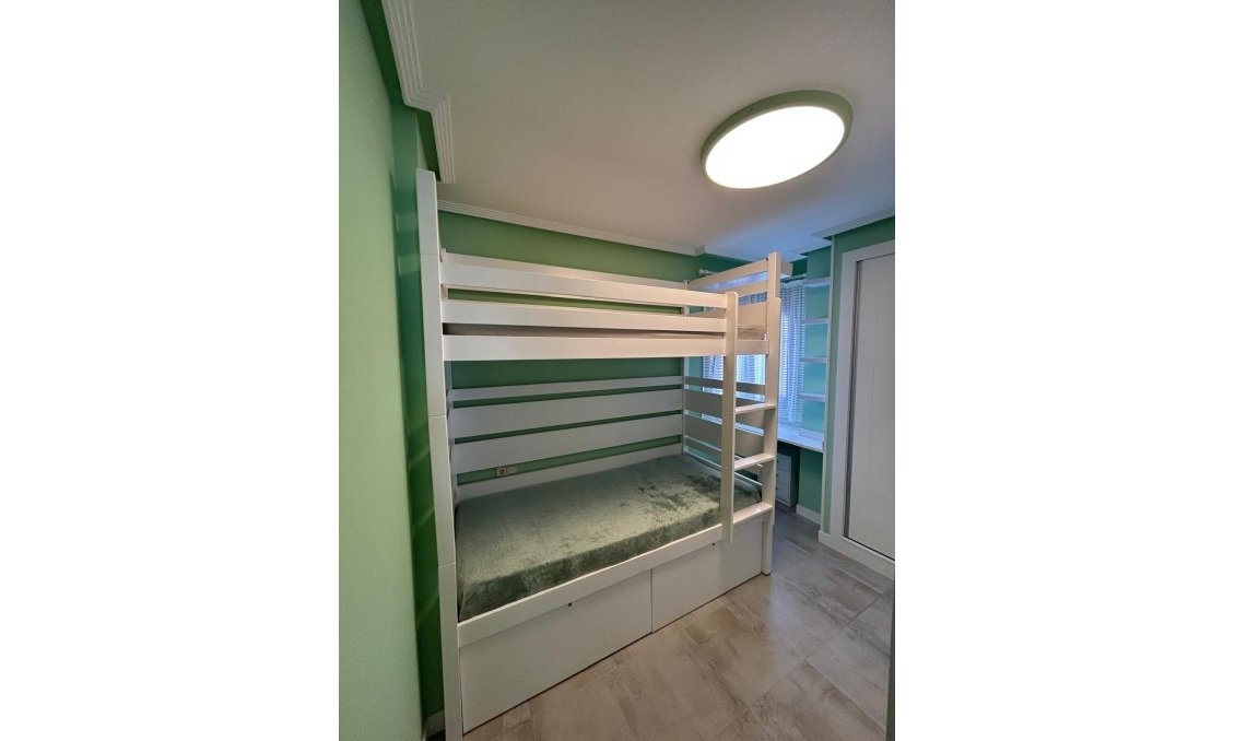 Használt Ingatlanok - Apartman -
Torrevieja - Playa del Cura