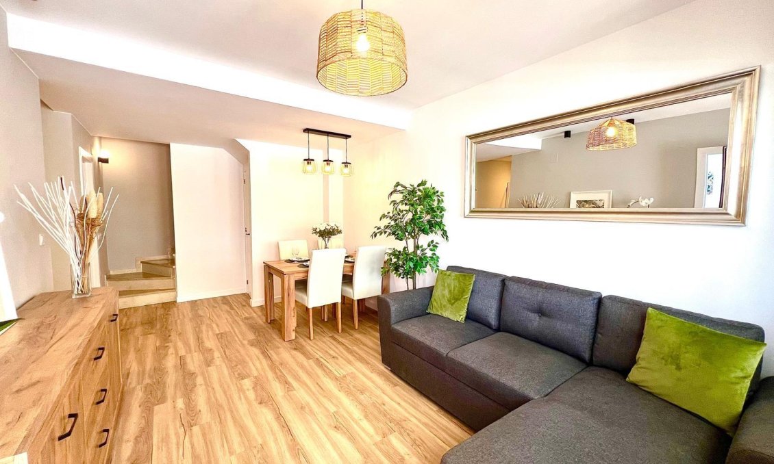 Segunda mano - Town House -
Orihuela - Urbanización Perla Del Mar