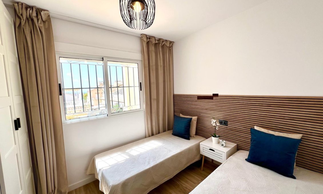 Segunda mano - Town House -
Orihuela - Urbanización Perla Del Mar