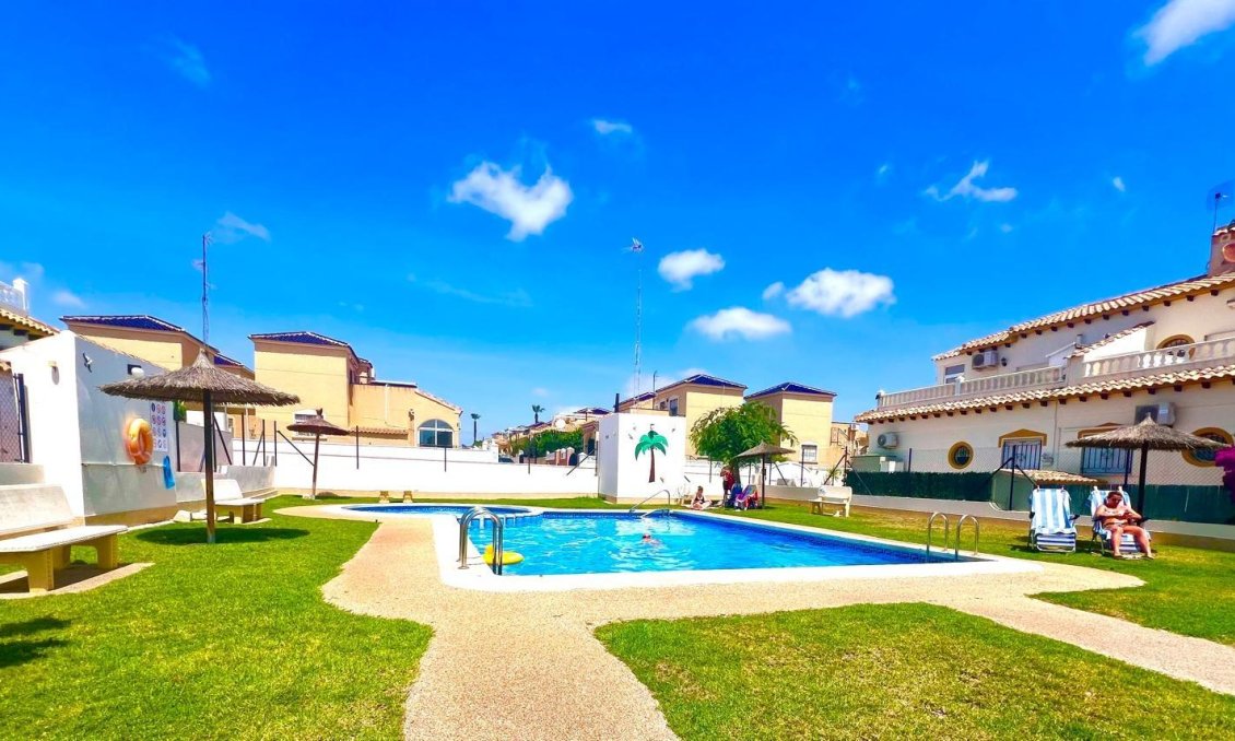 Segunda mano - Town House -
Orihuela - Urbanización Perla Del Mar