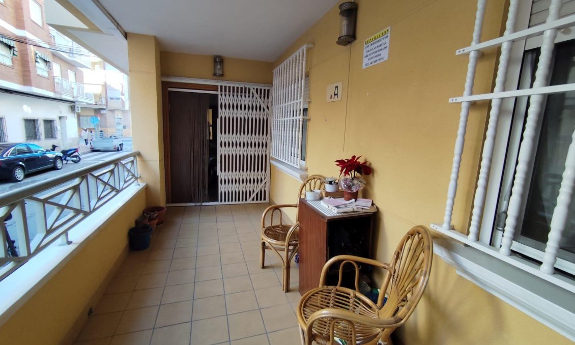 Segunda mano - Apartamento -
Torrevieja - Estacion De Autobuses