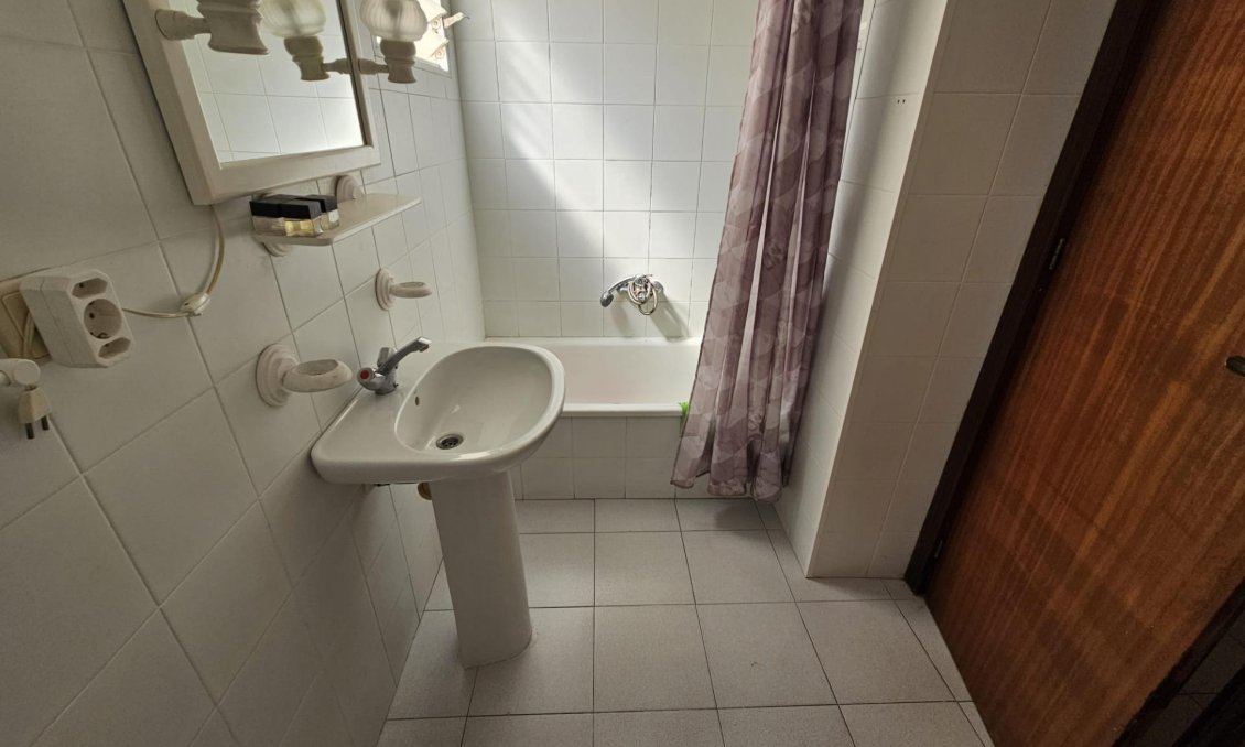 Segunda mano - Apartamento -
Torrevieja - Centro