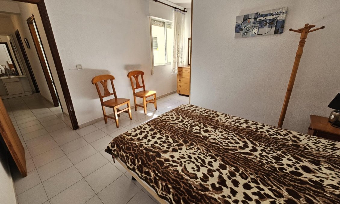 Segunda mano - Apartamento -
Torrevieja - Centro