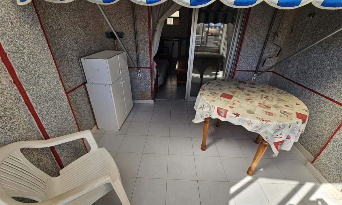 Segunda mano - Apartamento -
Torrevieja - Centro