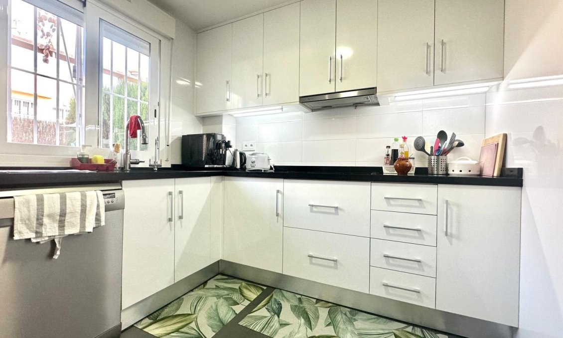 Segunda mano - Town House -
Torrevieja - Aguas Nuevas