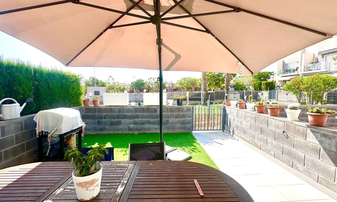 Segunda mano - Town House -
Torrevieja - Aguas Nuevas