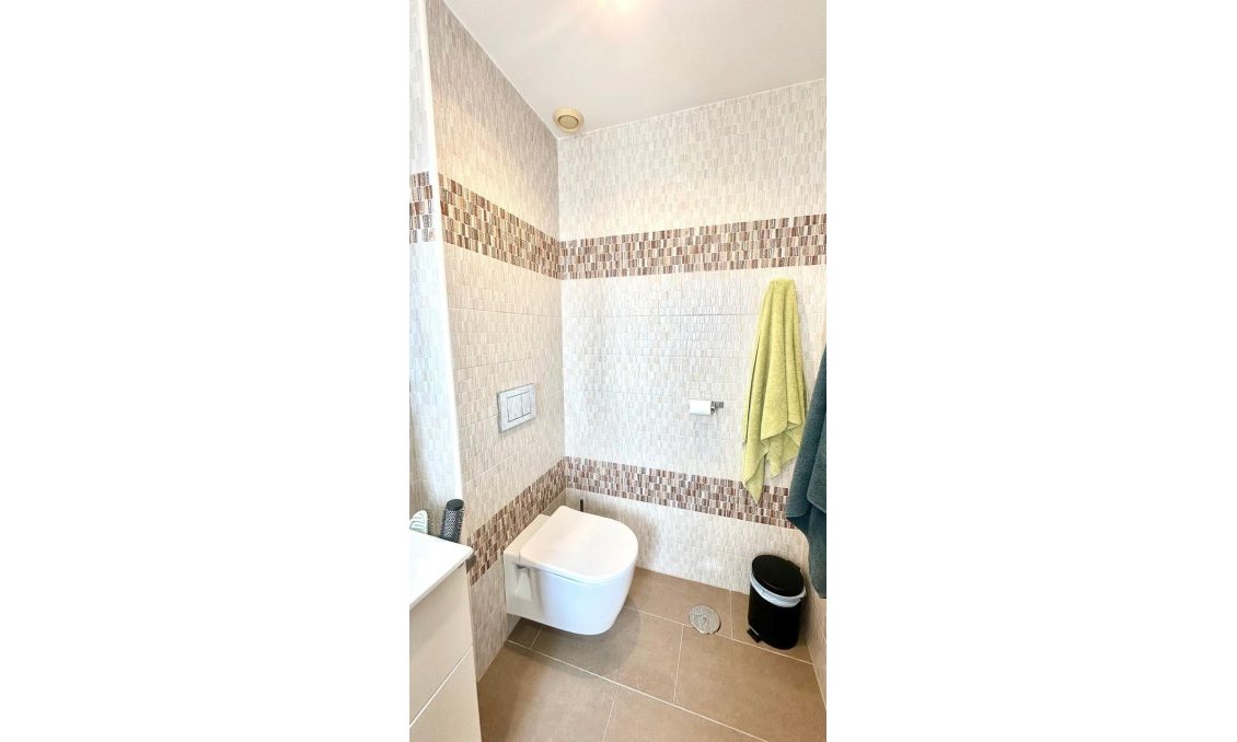 Segunda mano - Town House -
Torrevieja - Aguas Nuevas