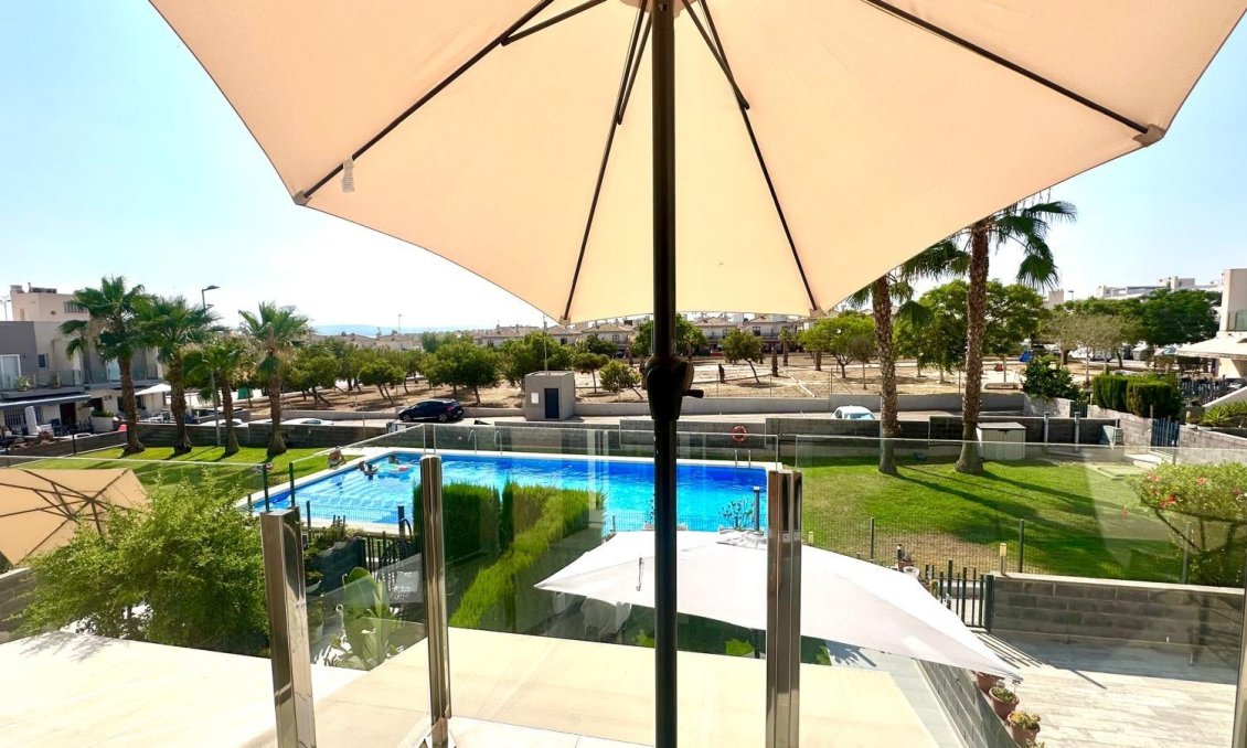 Segunda mano - Town House -
Torrevieja - Aguas Nuevas