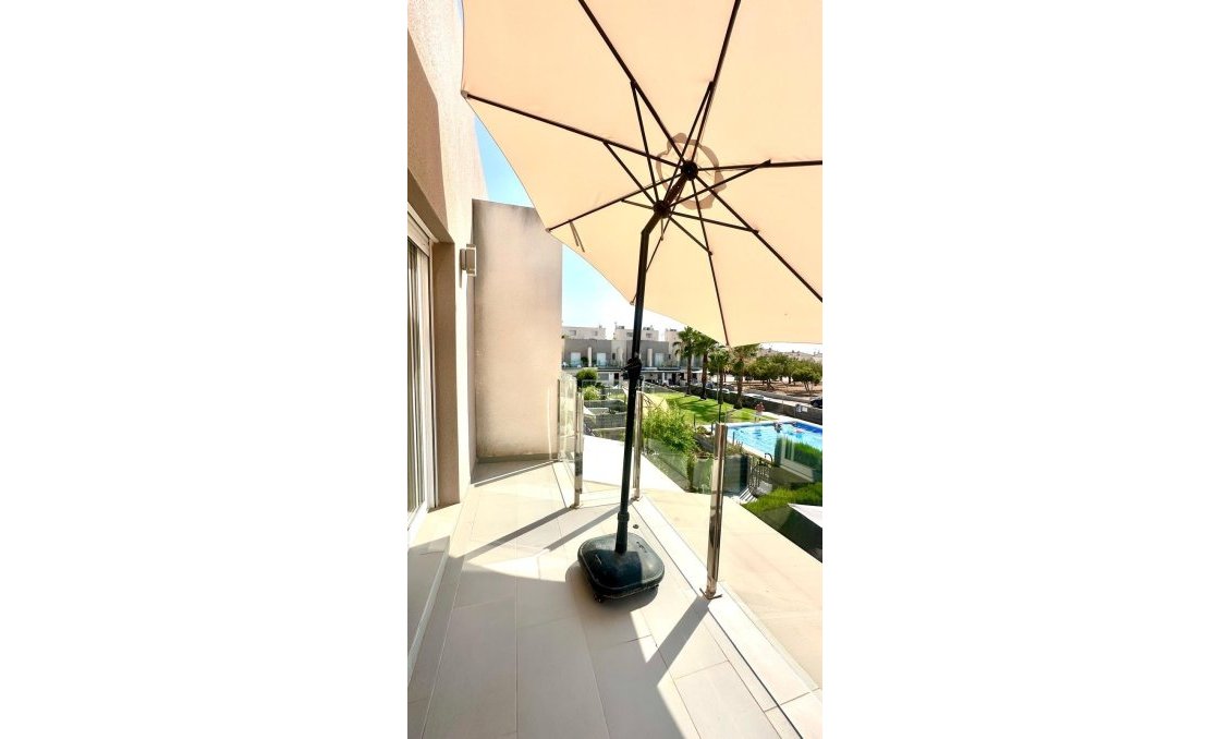 Segunda mano - Town House -
Torrevieja - Aguas Nuevas