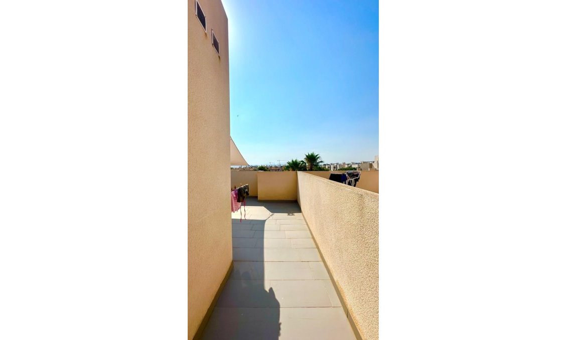 Segunda mano - Town House -
Torrevieja - Aguas Nuevas