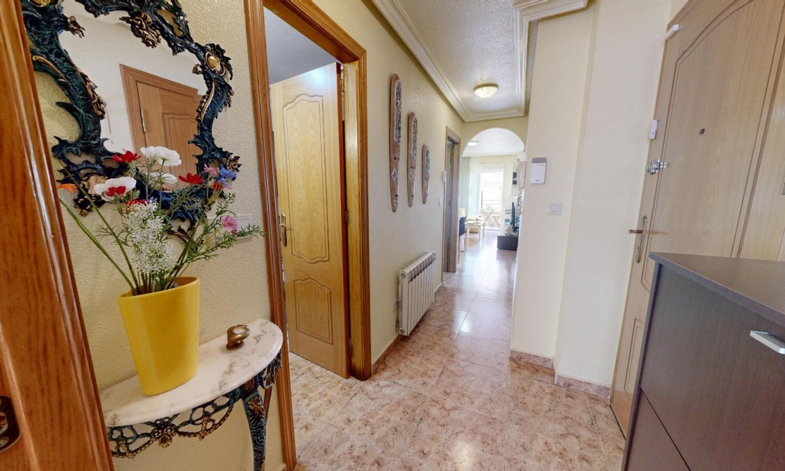 Segunda mano - Apartamento -
Torrevieja - Estacion De Autobuses