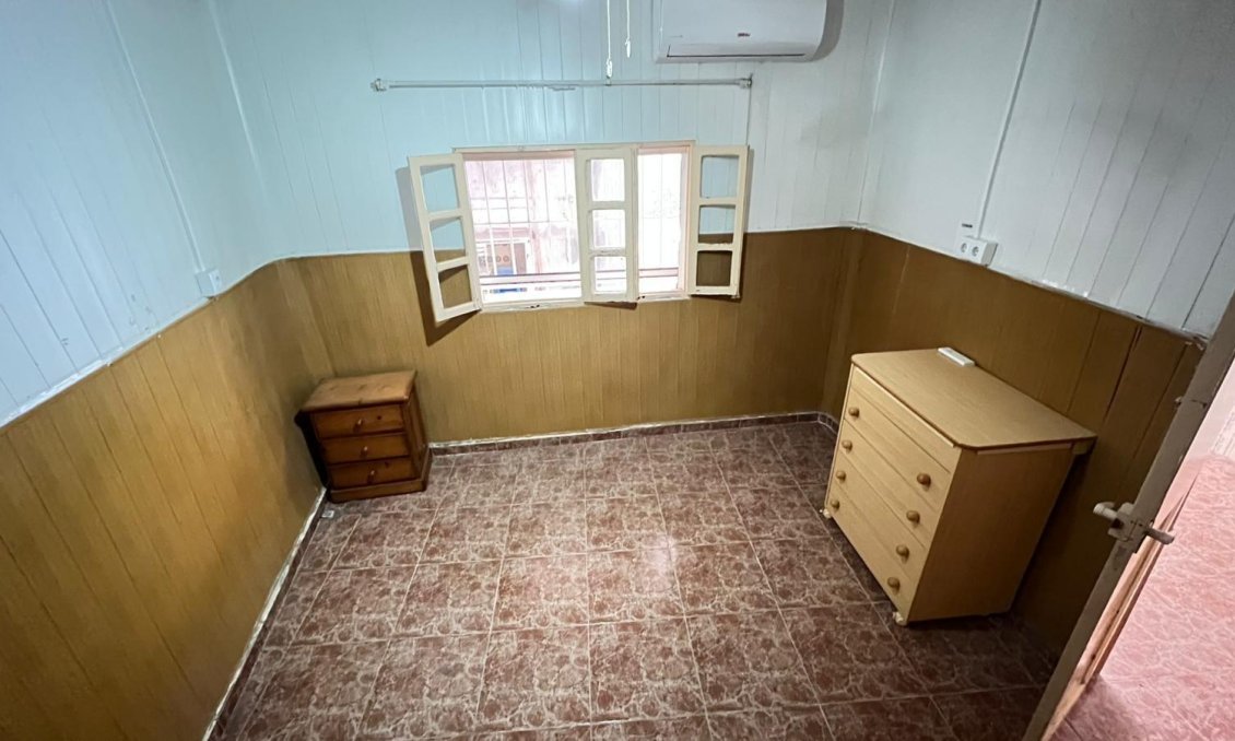 Resale - Apartment -
Torrevieja