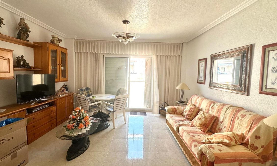 Használt Ingatlanok - Tetőtéri lakás -
Torrevieja - Centrum