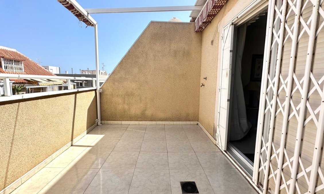 Használt Ingatlanok - Tetőtéri lakás -
Torrevieja - Centrum