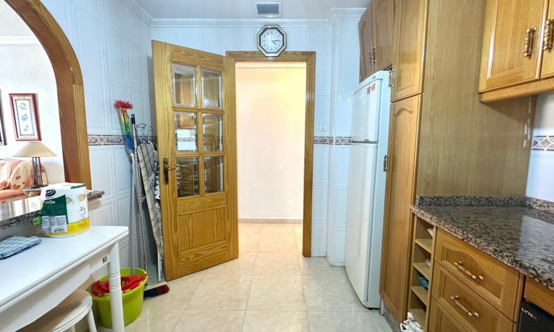 Használt Ingatlanok - Tetőtéri lakás -
Torrevieja - Centrum