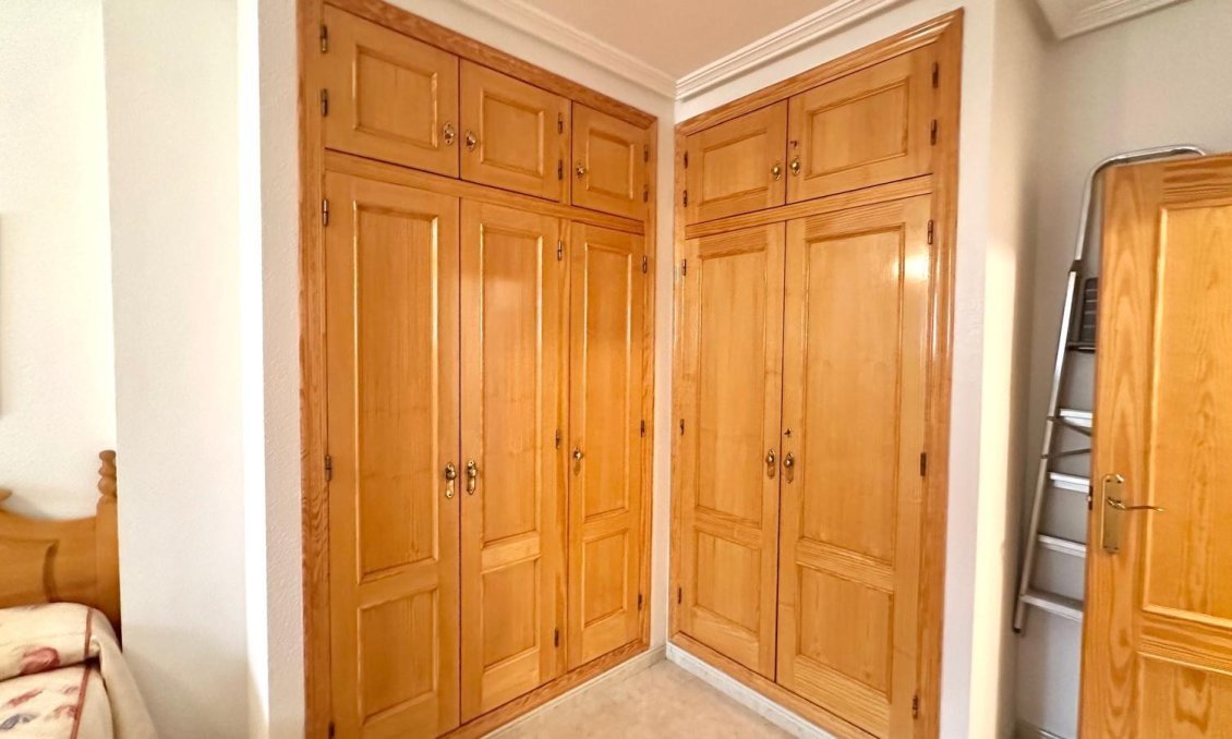 Használt Ingatlanok - Tetőtéri lakás -
Torrevieja - Centrum