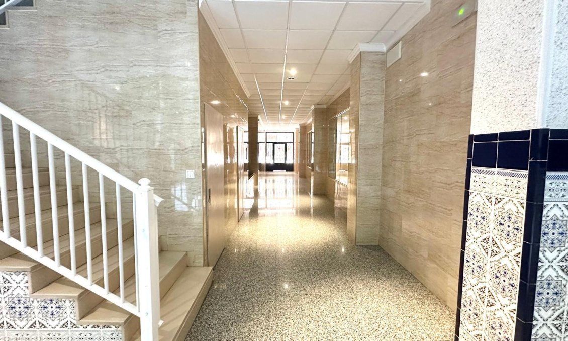 Használt Ingatlanok - Tetőtéri lakás -
Torrevieja - Centrum