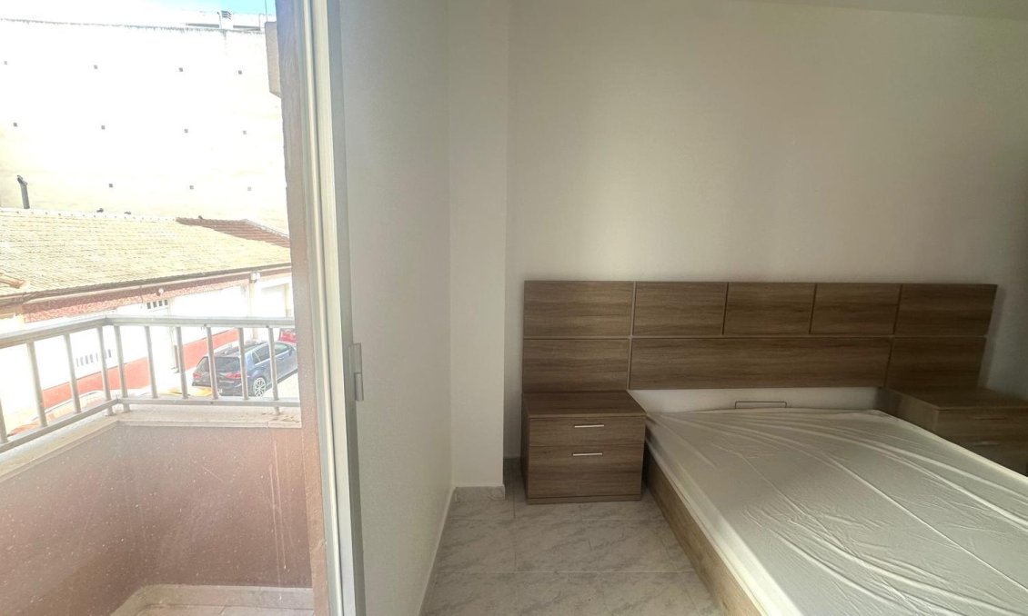 Revente - Appartement -
Torrevieja - Estacion De Autobuses